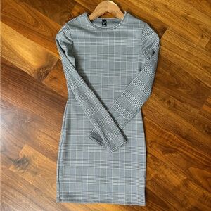 Chic Gray Checkered Long Sleeve Dress